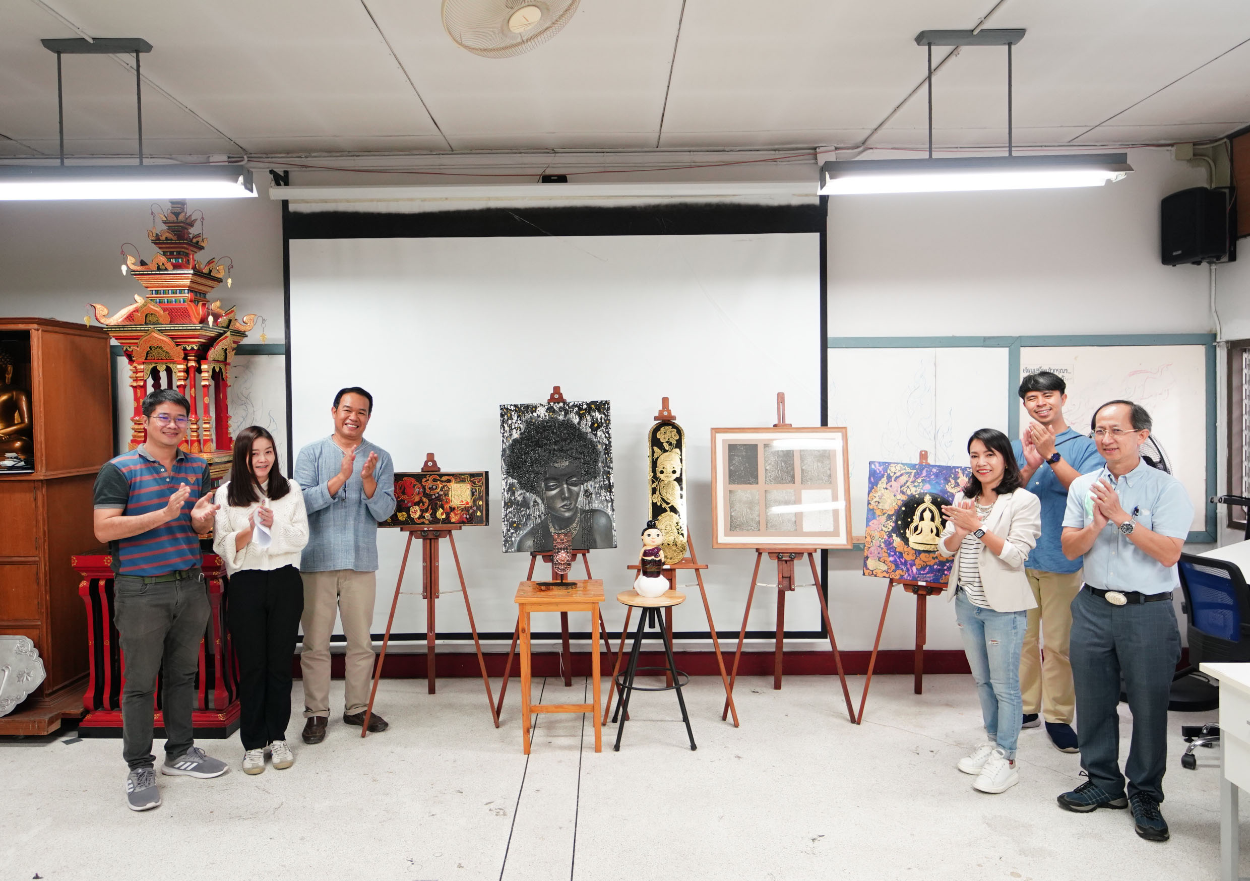 เครื่องรักไม่มีเลขหน้า125