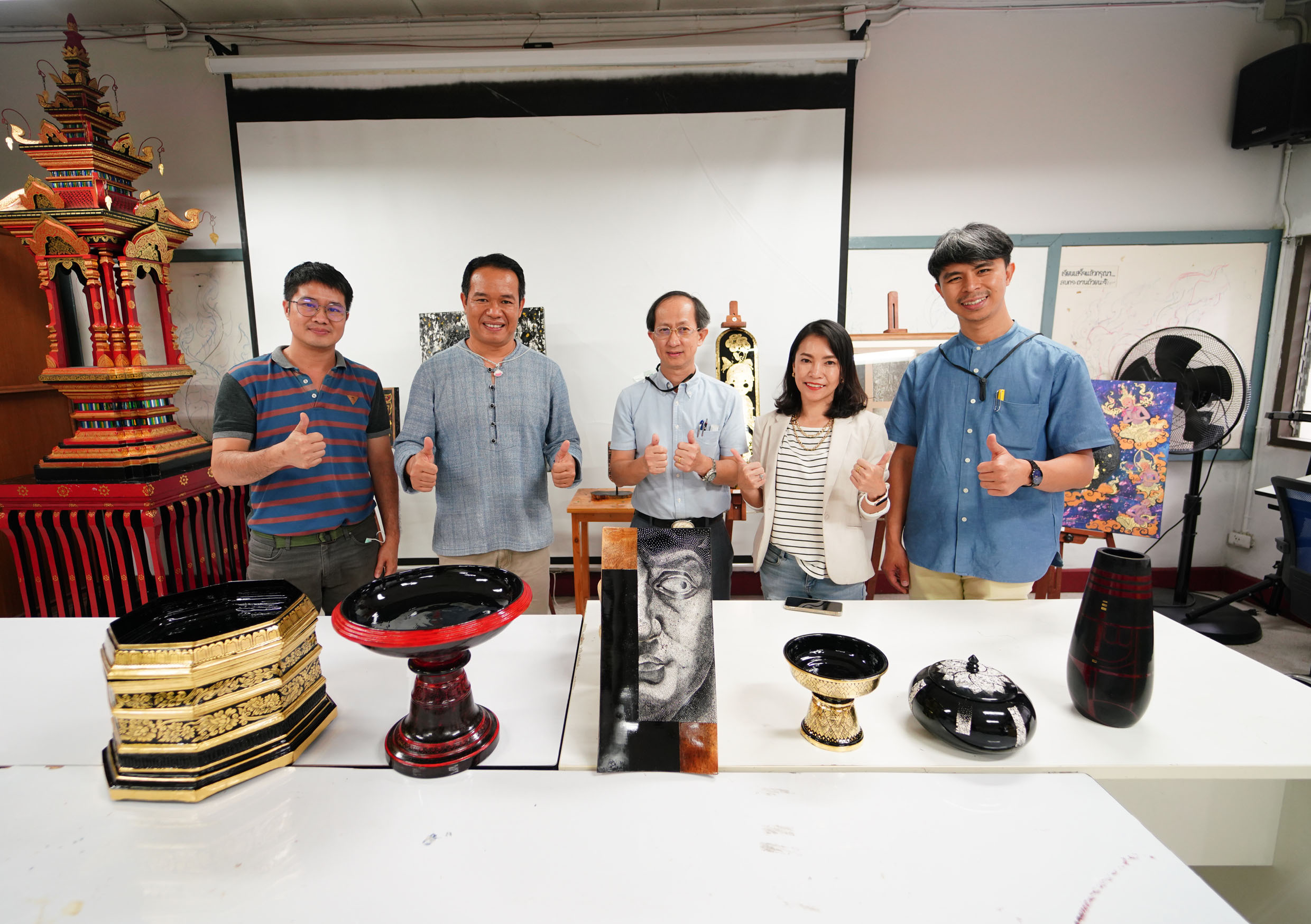 เครื่องรักไม่มีเลขหน้า126